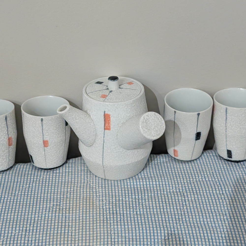 Vintage Japanese White & Pink Textured Teapot Set. RareUnused Perfect Condition.